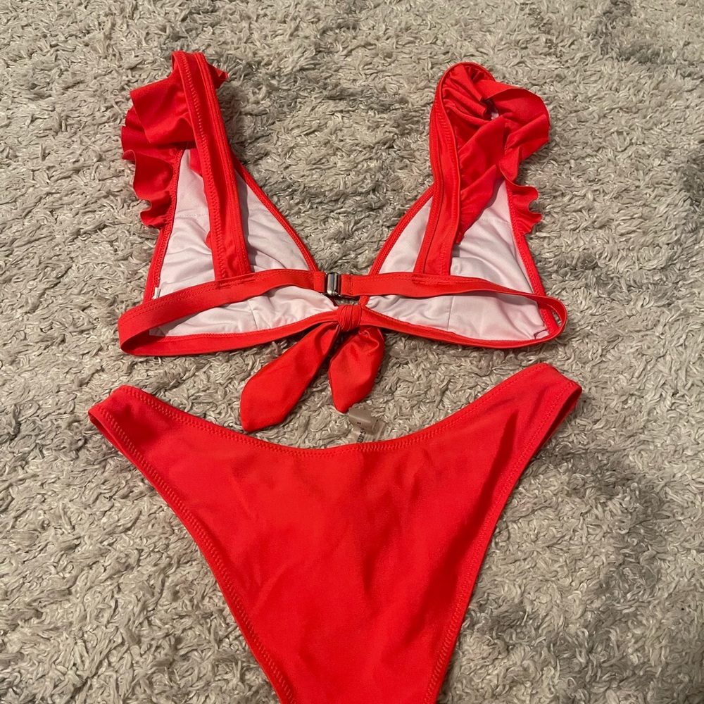 Bikini - Picture 2 of 2